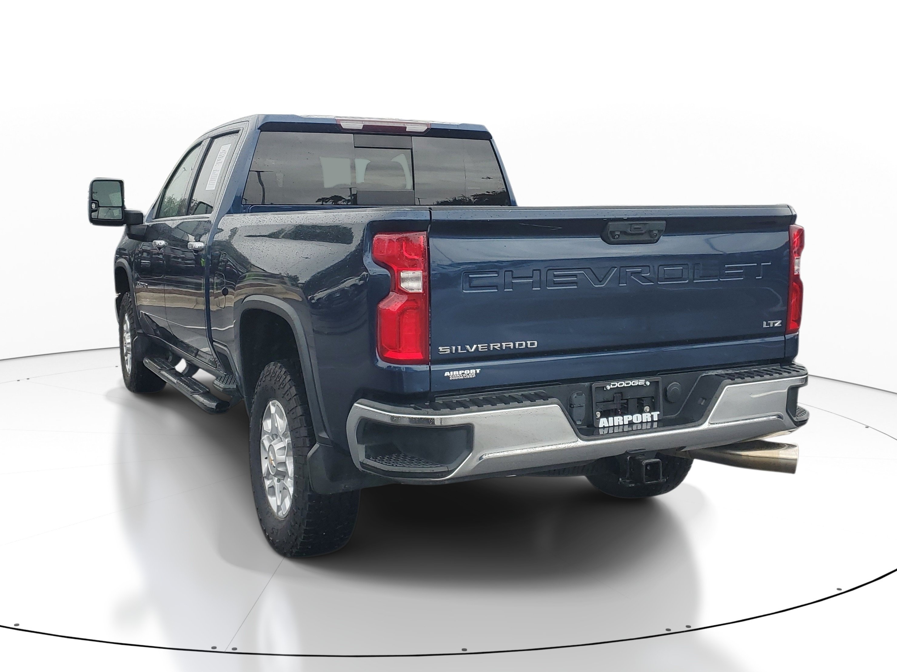 Used 2021 Chevrolet Silverado 2500 LTZ w/ LTZ Convenience Package AWD/4WD image 5