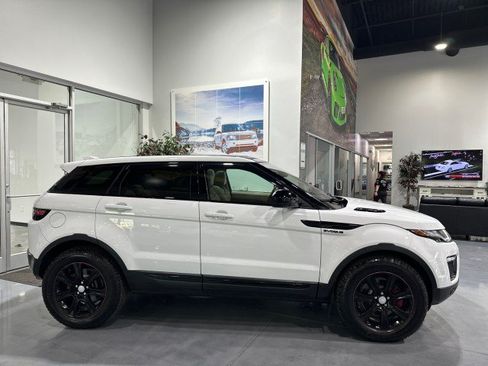 Used 2017 Land Rover Range Rover Evoque SE Premium AWD/4WD image 23