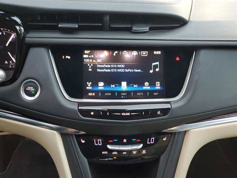 Used 2018 Cadillac XT5 Luxury w/ Driver Awareness Package image 47