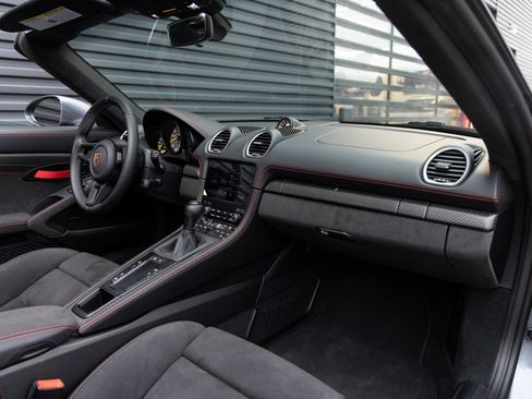 Used 2025 Porsche 718 Boxster Spyder RS image 30