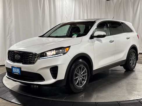 Used 2019 Kia Sorento FWD image 1
