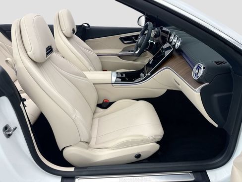 Certified 2025 Mercedes-Benz CLE 300 4MATIC Cabriolet image 18