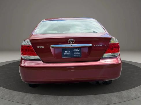 Used 2005 Toyota Camry LE FWD image 5