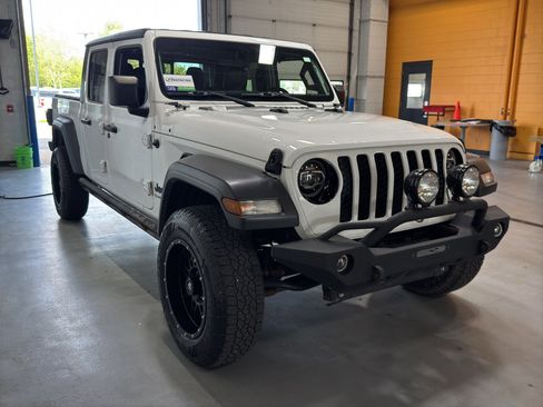 Used 2020 Jeep Gladiator Sport w/ Quick Order Package 23S AWD/4WD image 7