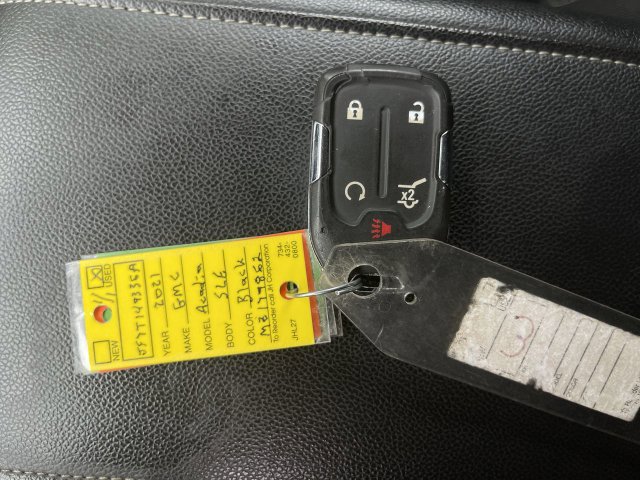 Used 2021 GMC Acadia SLE w/ Driver Convenience Package FWD image 34