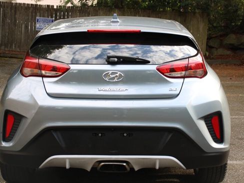Used 2019 Hyundai Veloster 2.0 FWD image 11
