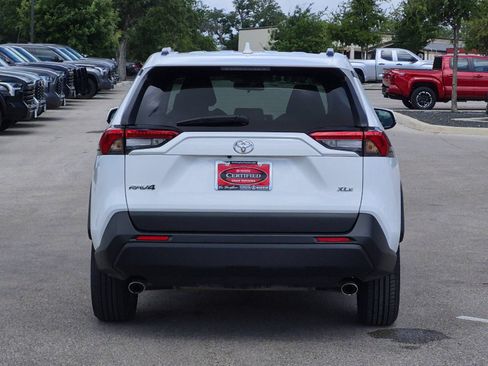 Certified 2025 Toyota RAV4 XLE FWD image 4