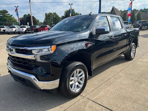 Used 2023 Chevrolet Silverado 1500 LT AWD/4WD image 8