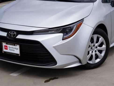 Used 2023 Toyota Corolla LE FWD image 6