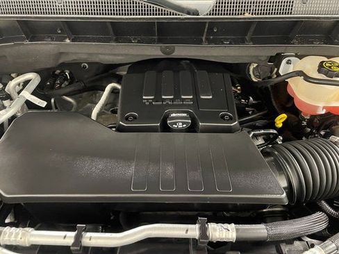 Used 2023 Chevrolet Silverado 1500 LT AWD/4WD image 23