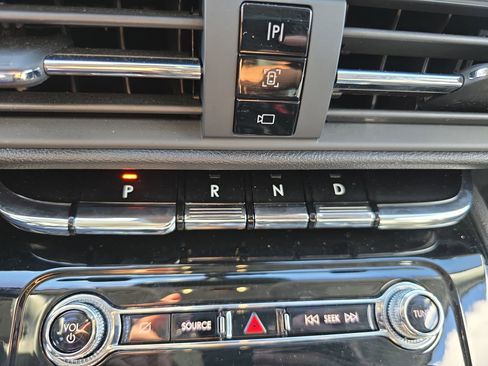 Certified 2022 Lincoln Corsair AWD w/ Equipment Group 101A image 24