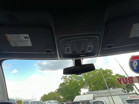 Used 2019 Chevrolet Silverado 1500 Custom Trail Boss w/ Custom Convenience Package image 18