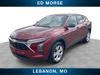 Used 2025 Chevrolet Trax LS image 1