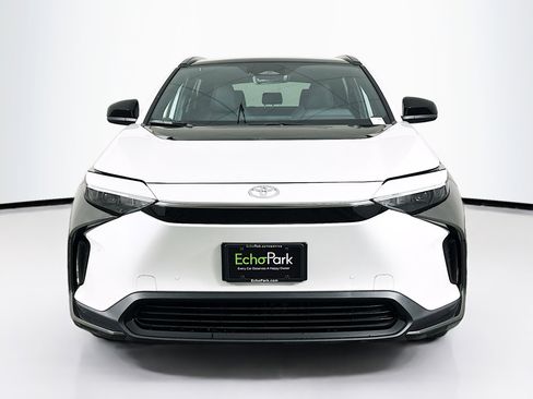 Used 2024 Toyota bZ4X XLE w/ Weather Package image 2