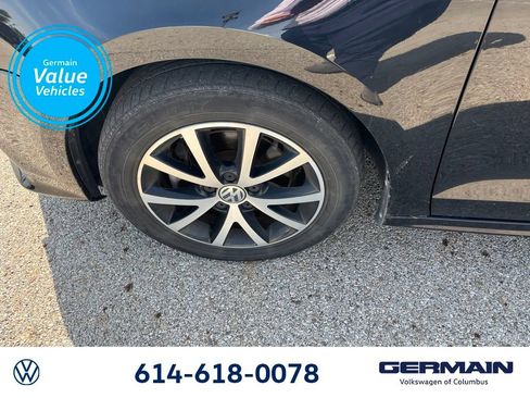 Used 2017 Volkswagen Jetta SE FWD image 17