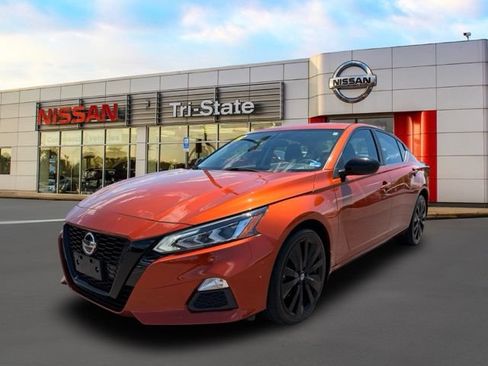 Used 2019 Nissan Altima 2.5 SR AWD/4WD image 2