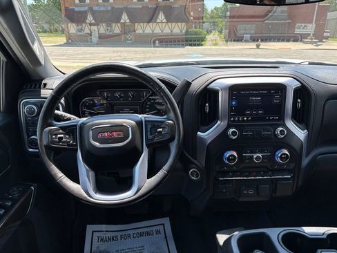 Used 2019 GMC Sierra 1500 SLE w/ X31 Off-Road Package AWD/4WD image 28