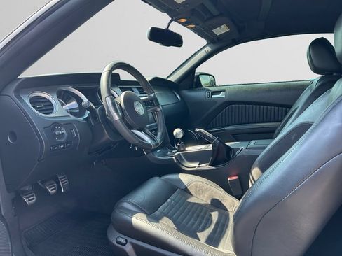 Used 2011 Ford Mustang Shelby GT500 w/ Electronics Pkg RWD image 10