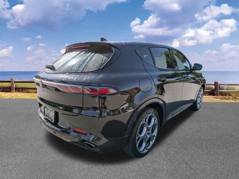 Used 2024 Alfa Romeo Tonale Veloce image 8