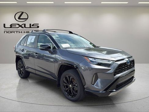Used 2024 Toyota RAV4 XSE w/ Advanced Technology Package AWD/4WD image 4