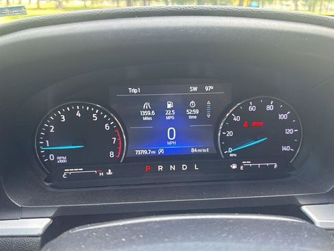 Used 2021 Ford Explorer XLT w/ Equipment Group 202A RWD image 4