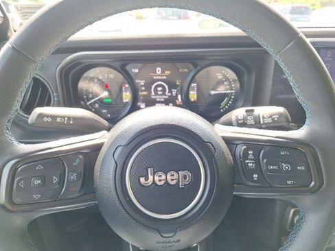 Used 2024 Jeep Wrangler Unlimited Rubicon 4xe AWD/4WD image 26