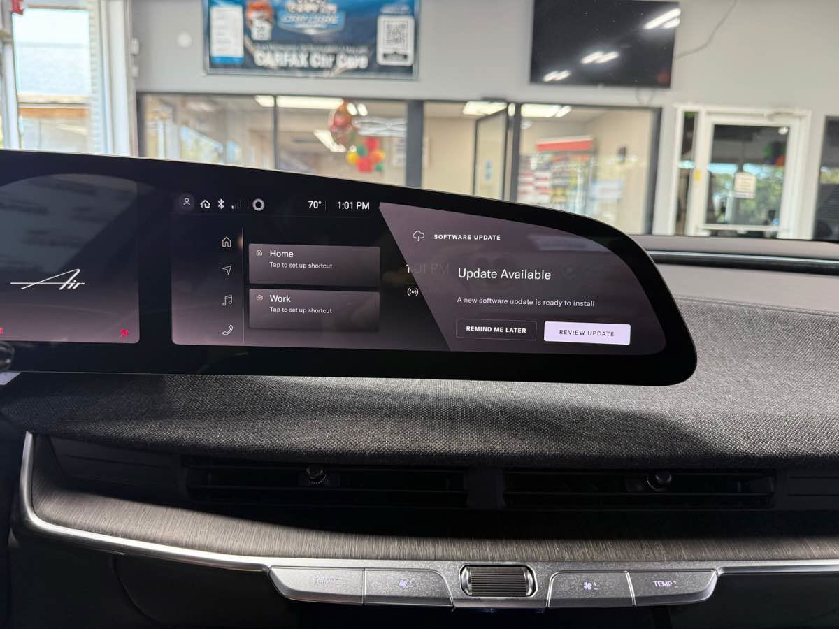 Used 2024 Lucid Air Touring AWD/4WD image 18