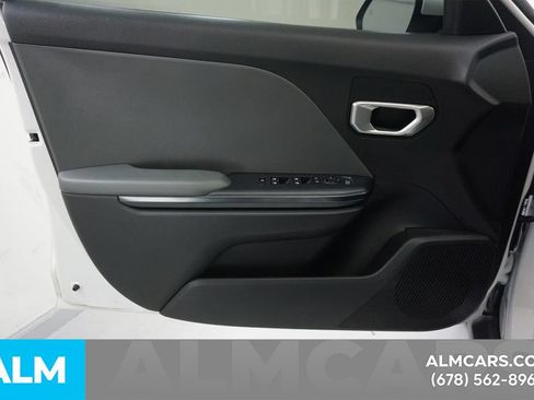 Used 2025 Kia K4 FWD image 41
