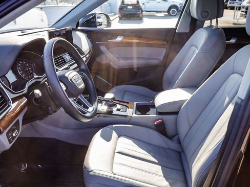 Used 2023 Audi Q5 2.0T Premium w/ Convenience Package AWD/4WD image 22