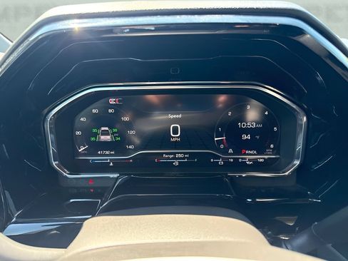 Used 2025 GMC Sierra 1500 SLT RWD image 17