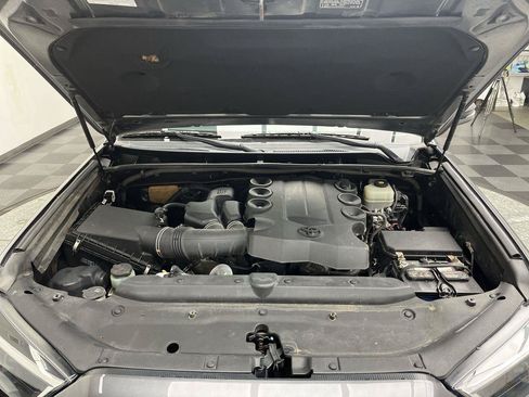 Used 2018 Toyota 4Runner SR5 Premium AWD/4WD image 27