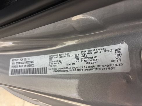 Used 2024 RAM 2500 Tradesman w/ Chrome Appearance Group AWD/4WD image 40