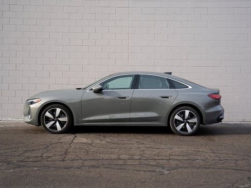 Used 2025 Audi A5 2.0T Premium Plus w/ Premium Plus image 2