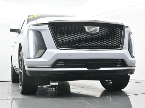 Certified 2026 Cadillac Escalade ESV Platinum Sport w/ LPO, ONYX Package AWD/4WD image 50