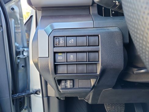 Certified 2025 Toyota Tacoma SR5 image 15