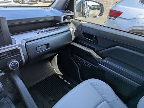 Used 2025 Toyota Tacoma SR5 RWD image 17