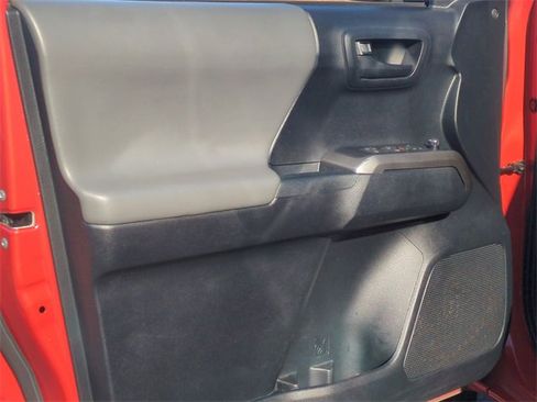 Used 2018 Toyota Tacoma SR5 image 30