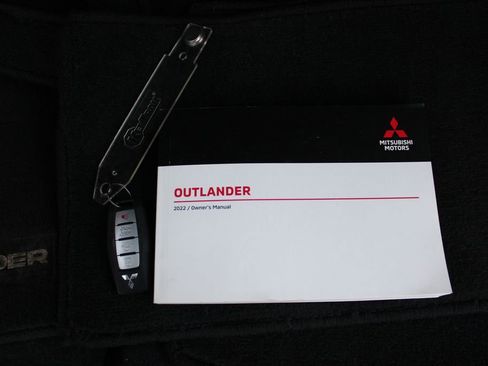 Used 2022 Mitsubishi Outlander SEL image 32