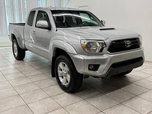 Used 2012 Toyota Tacoma 4x4 Access Cab V6 w/ TRD Sport Pkg image 1