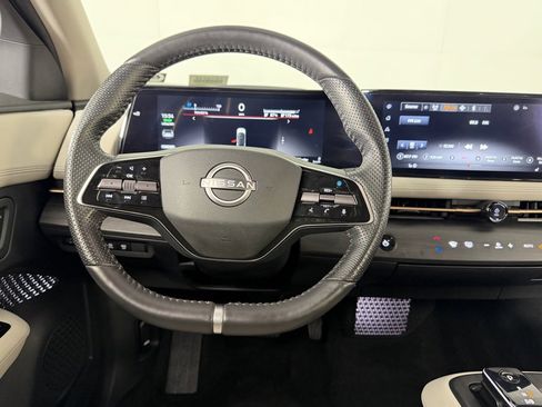 Used 2024 Nissan Ariya FWD image 12