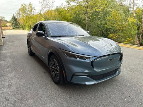 Used 2024 Ford Mustang Mach-E Premium image 9