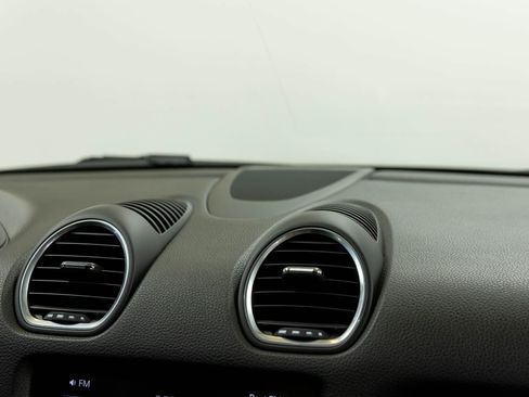 Used 2018 Porsche 718 Cayman RWD image 64