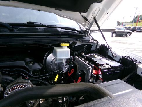 Used 2019 RAM 1500 Big Horn AWD/4WD image 33
