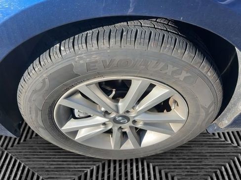 Used 2015 Hyundai Sonata SE w/ Option Group 09 FWD image 7