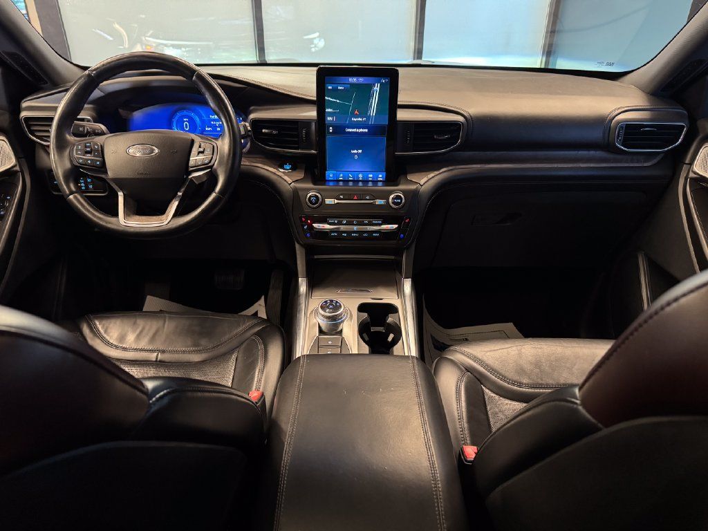 Used 2020 Ford Explorer Platinum w/ Premium Technology Package AWD/4WD image 9