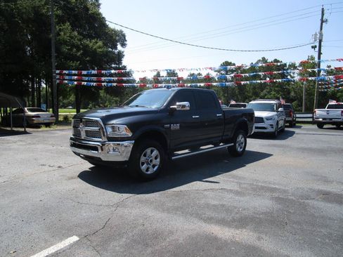Used 2018 RAM 2500 Laramie w/ Convenience Group AWD/4WD image 3