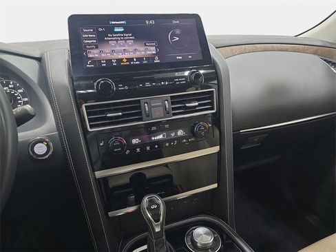 Certified 2023 INFINITI QX80 Premium Select w/ All-Season Package image 17