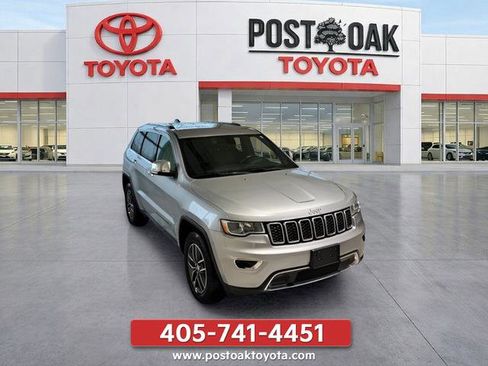 Used 2018 Jeep Grand Cherokee Limited AWD/4WD image 2