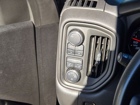 Certified 2024 Chevrolet Silverado 1500 Custom Trail Boss image 24