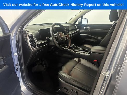 Used 2024 Kia Sorento S FWD image 15